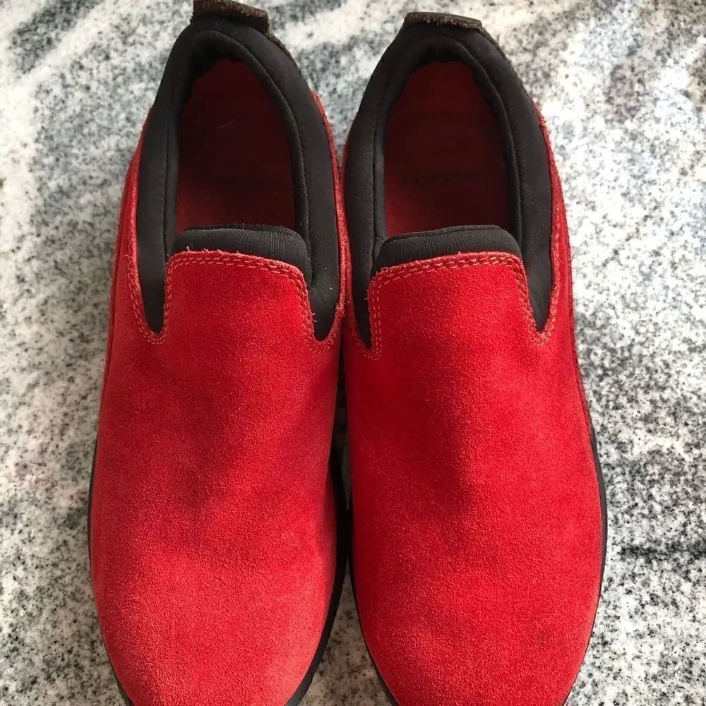 Land’s End slip on mocs size 6B